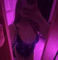 Baddasse - Transsexual escort in Manila