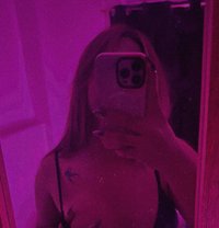 Baddasse - Transsexual escort in Manila