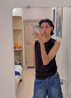 Baddie - Male escort in Gurgaon Photo 14 of 15