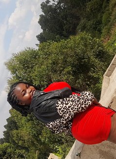 Baddie - puta in Nairobi Photo 9 of 9