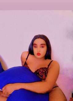 Badgirlcashina - Transsexual escort in Nairobi Photo 7 of 12