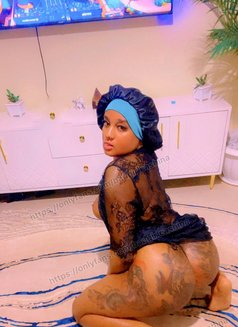 Badgirlcashina - Acompañantes transexual in Nairobi Photo 12 of 12