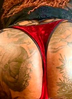 Badgirlcashina - Transsexual escort in Nairobi Photo 10 of 10