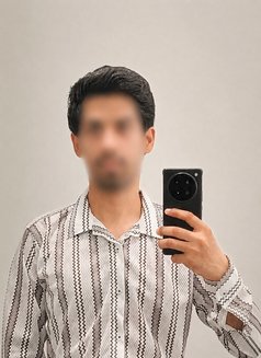 Ladies only, Bahrain🇧🇠- Male escort in Al Manama Photo 1 of 2
