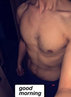 Bahraini 31 🇧🇭 (For Couples) - Male escort in Al Manama Photo 4 of 4