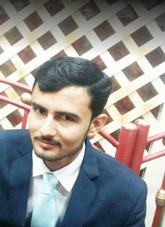 Bakhtiarshah - Male escort in Karāchi Photo 1 of 3
