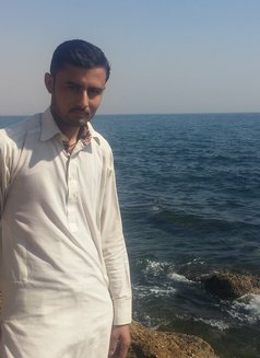 Bakhtiarshah - Male escort in Karāchi Photo 3 of 3