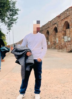 Balbir - Acompañantes masculino in New Delhi Photo 2 of 3