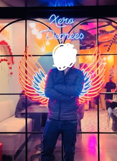 Balbir - Acompañantes masculino in New Delhi Photo 3 of 3