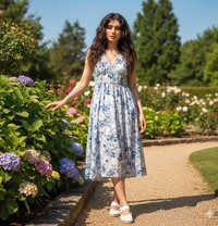 Bali3a Tia - Transsexual escort agency in Beirut Photo 7 of 10