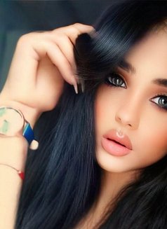 Bali3a Tia - Transsexual escort agency in Beirut Photo 10 of 10