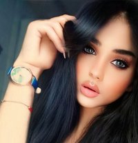 Tia - Transsexual escort agency in Beirut Photo 10 of 16