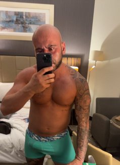 Balkar - Male escort in İstanbul Photo 7 of 8
