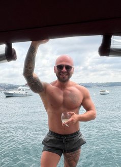 Balkar - Male escort in İstanbul Photo 8 of 8