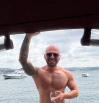 Balkar - Male escort in İstanbul Photo 8 of 8