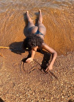 Balle - escort in Guangzhou Photo 3 of 3