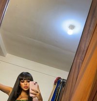 Balqis - Transsexual escort in Bali Photo 1 of 6