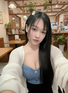 Bam - masseuse in Bangkok Photo 5 of 9