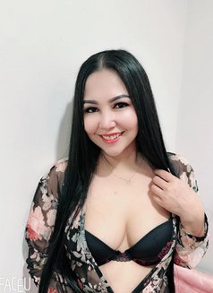 Bambam - masseuse in Bangkok Photo 3 of 6