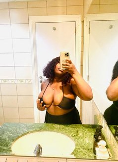 Bambam - escort in Abidjan Photo 4 of 6