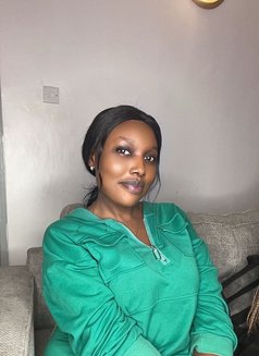 Bambi - puta in Nairobi Photo 6 of 6