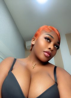 Bambi - puta in Kuala Lumpur Photo 2 of 4