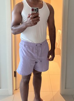 Banana Machine - Male escort in Dubai Photo 1 of 1