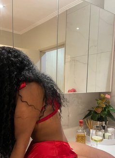 Bands - escort in Johannesburg Photo 7 of 7