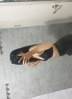 Bang - escort in Mumbai Photo 4 of 5