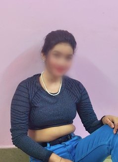 Bangalore Escorts Direct Meet With Girl - puta in Bangalore Photo 2 of 4