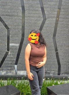 Bangalore Mayra for Ur Sex Desire Call A - puta in Bangalore Photo 1 of 3
