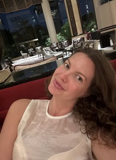 Bangkok RUSSIAN Escort Julietta - puta in Bangkok Photo 7 of 12