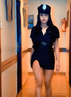Bani With monster cock - Transsexual escort in Mumbai Photo 29 of 30