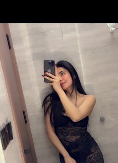 Hanish - escort in Riyadh Photo 2 of 7