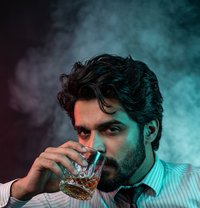 Banker - Acompañantes masculino in Rāwalpindi