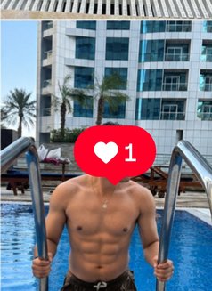 Bankoo - Acompañantes masculino in Dubai Photo 1 of 4
