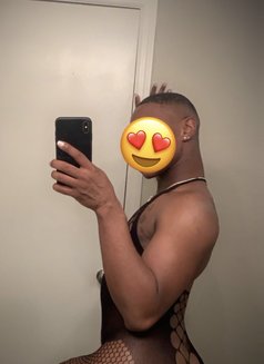 Hot chocolate - Male escort in Khobar Photo 4 of 7
