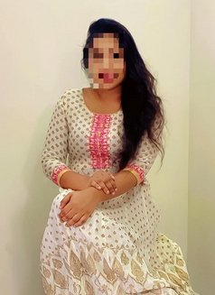 Banu - escort in Maldives Photo 4 of 13
