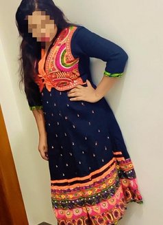 Banu - escort in Maldives Photo 6 of 13