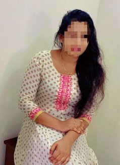 Banu - escort in Maldives Photo 9 of 13
