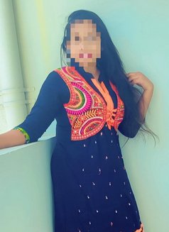 Banu - escort in Maldives Photo 10 of 13