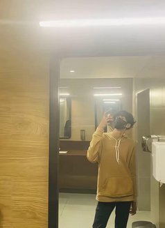 Banu - Transsexual adult performer in Colombo Photo 2 of 4