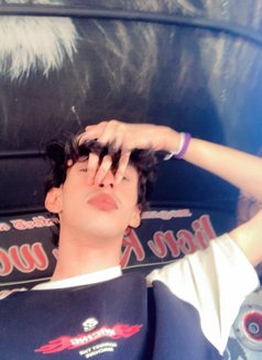 Banu - Transsexual adult performer in Colombo Photo 3 of 4