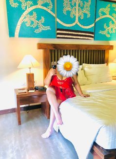 Banuki - escort in Colombo Photo 2 of 25