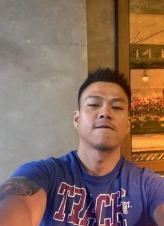 Barako Kenjo /Forcamshow/tg - Male escort in Makati City Photo 5 of 8