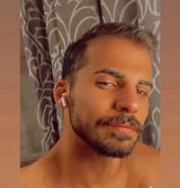 “Profesyonel • Sağduyulu • Rahatlatıcı - Male escort in Riyadh