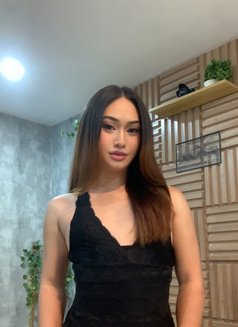 Barbara - Acompañantes transexual in Makati City Photo 1 of 4