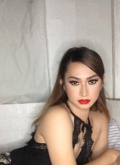 Barbara - Acompañantes transexual in Makati City Photo 3 of 4