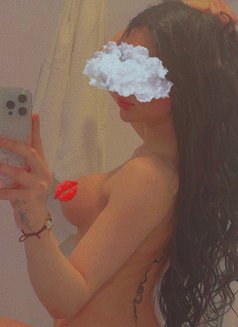 Barbe - Transsexual escort in Erbil Photo 4 of 12