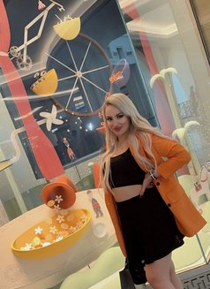 Barbie - escort in Dubai Photo 1 of 6